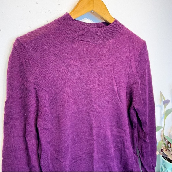 Medium BADGLEY MISCHKA Plum Purple Merino Wool Sweater Lightweight Luxury - Picture 5 of 13